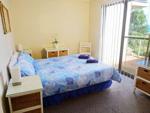 Scarborough & Absolutely Beachfront - Accommodation in Surfers Paradise 7