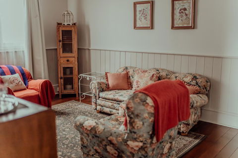 Bluebird Cottage - Accommodation in Surfers Paradise 10