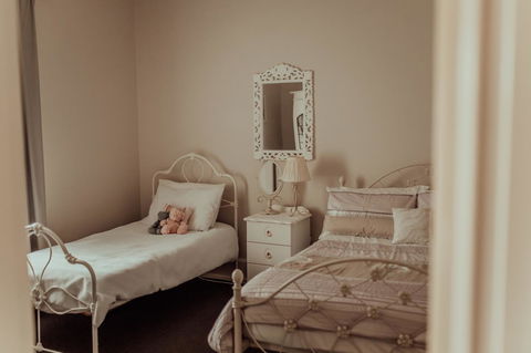 Bluebird Cottage - Accommodation in Surfers Paradise 2