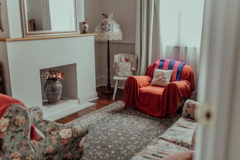 Bluebird Cottage - Accommodation in Surfers Paradise 9