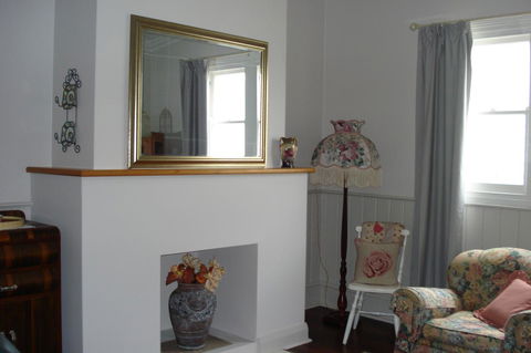 Bluebird Cottage - Accommodation in Surfers Paradise 8