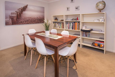 Boardwalk - Accommodation in Surfers Paradise 9