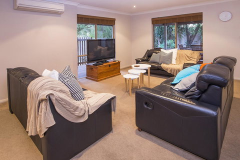 Boardwalk - Accommodation in Surfers Paradise 12