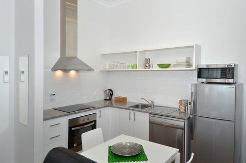 Albany Central Apartments - Accommodation in Surfers Paradise 7