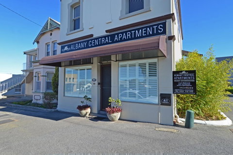 Albany Central Apartments - Accommodation in Surfers Paradise 6