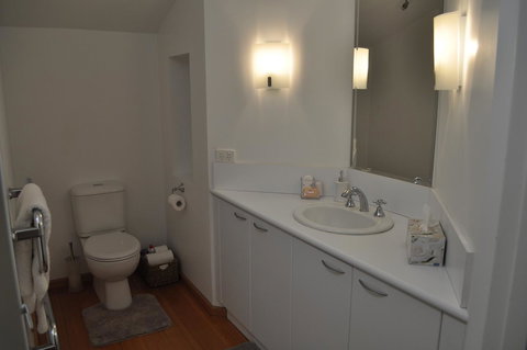 Fremantle Beach Studio - Accommodation in Surfers Paradise 5