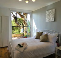 Treetops Cottage - Accommodation in Surfers Paradise