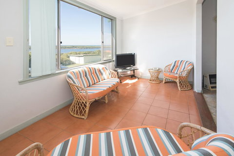 Augusta Hotel Motel - Accommodation in Surfers Paradise 3