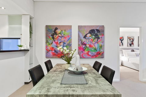 The Executive Penthouse - Accommodation in Surfers Paradise 5