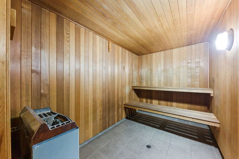 The Executive Penthouse - Accommodation in Surfers Paradise 22