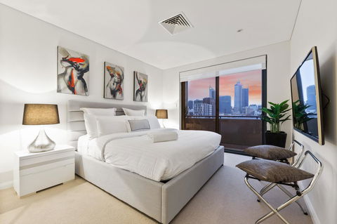 The Executive Penthouse - Accommodation in Surfers Paradise 0
