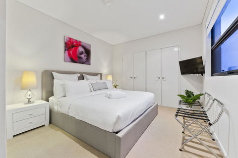 The Executive Penthouse - Accommodation in Surfers Paradise 11