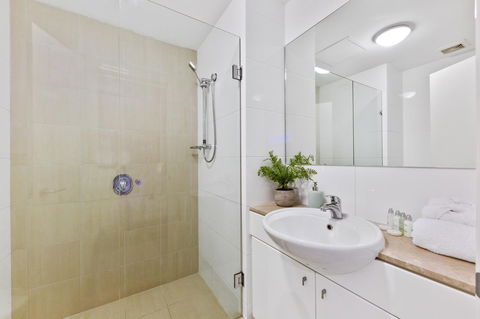 The Executive Penthouse - Accommodation in Surfers Paradise 13