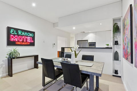 The Executive Penthouse - Accommodation in Surfers Paradise 6