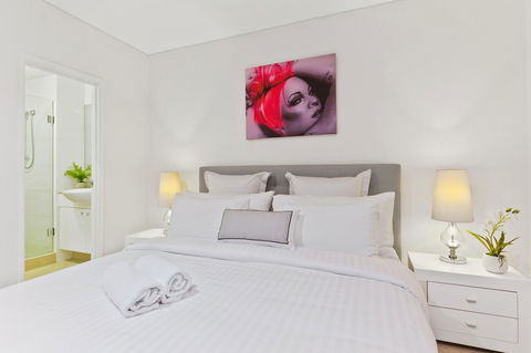 The Executive Penthouse - Accommodation in Surfers Paradise 12