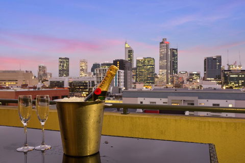 The Executive Penthouse - Accommodation in Surfers Paradise 1