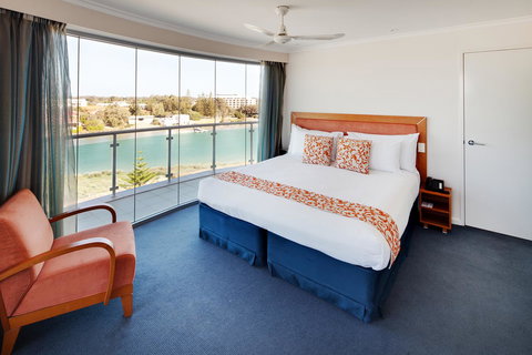 Seashells Mandurah - Accommodation in Surfers Paradise 22