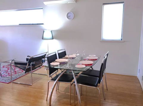 Outram St Apartment - Accommodation in Surfers Paradise 1