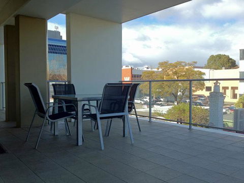 Outram St Apartment - Accommodation in Surfers Paradise 0