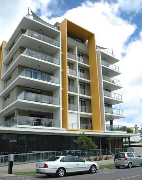 Outram St Apartment - Accommodation in Surfers Paradise 6