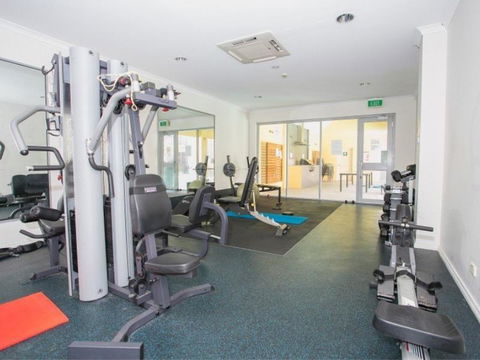 Arcus Apartment - Accommodation in Surfers Paradise 2