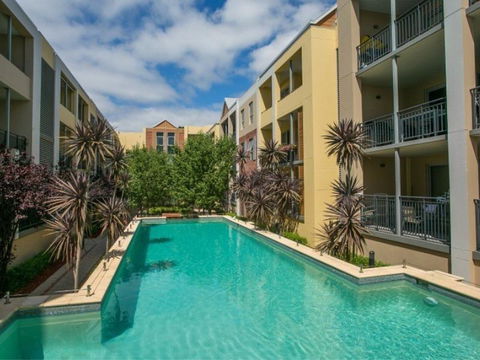 Arcus Apartment - Accommodation in Surfers Paradise 0