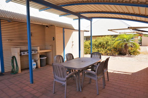 Osprey Holiday Village Unit 122 2 Bedroom - Accommodation in Surfers Paradise 11