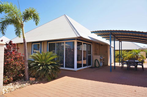 Osprey Holiday Village Unit 122 2 Bedroom - Accommodation in Surfers Paradise 12