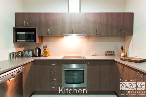 3 Kestrel Place - Accommodation in Surfers Paradise 7