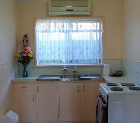 Jurien Beachfront Holiday Units - Accommodation in Surfers Paradise 5