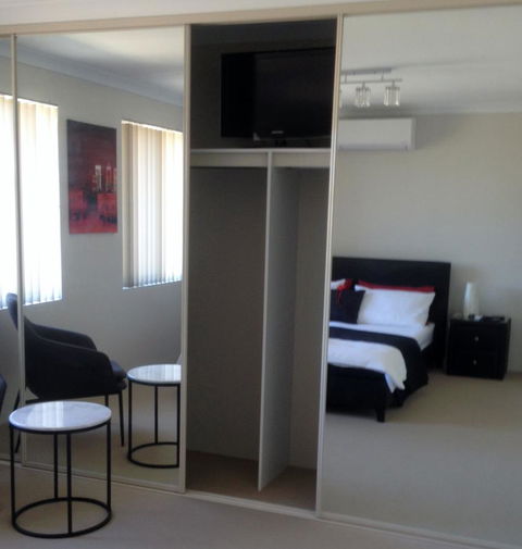 Aaratti House - Accommodation in Surfers Paradise 5