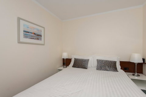 Trinity On Hampden - Accommodation in Surfers Paradise 11