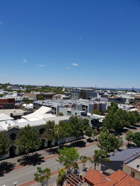 Modern Northbridge Apartment - Accommodation in Surfers Paradise 13