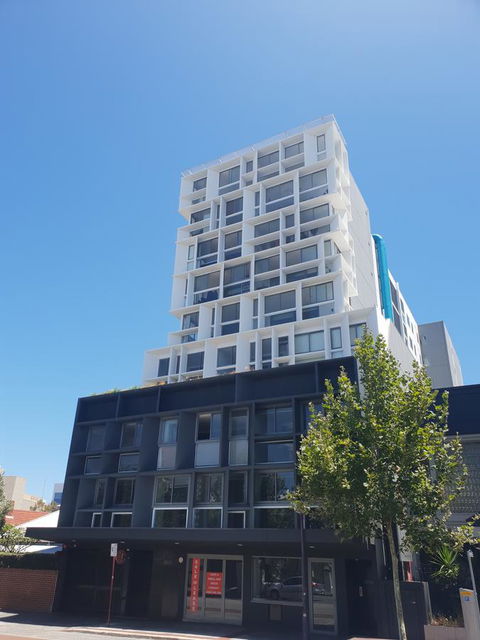 Modern Northbridge Apartment - Accommodation in Surfers Paradise 12