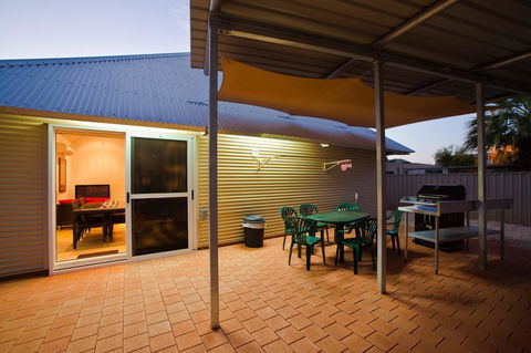 Osprey Holiday Village Unit 103 2 Bedroom - Accommodation in Surfers Paradise 11