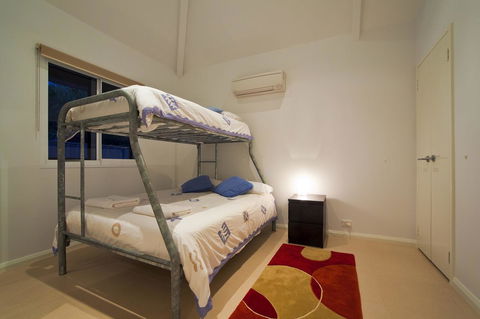 Osprey Holiday Village Unit 103 2 Bedroom - Accommodation in Surfers Paradise 8
