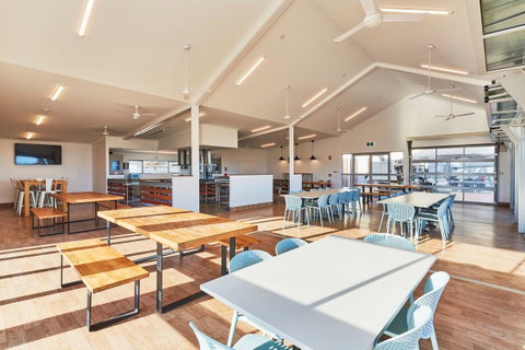RAC Monkey Mia Dolphin Resort - Accommodation in Surfers Paradise 26