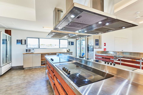 RAC Monkey Mia Dolphin Resort - Accommodation in Surfers Paradise 22