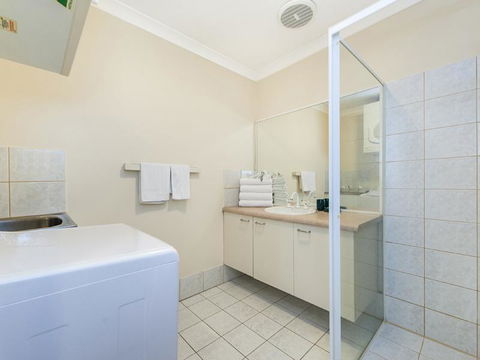 James On The Park - Executive Escapes - Accommodation in Surfers Paradise 8