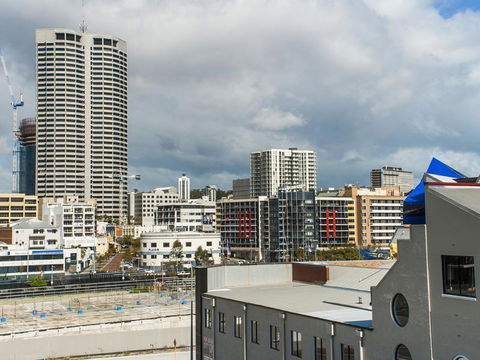 James On The Park - Executive Escapes - Accommodation in Surfers Paradise 13