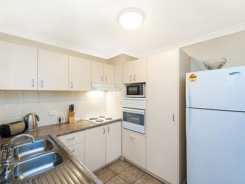 James On The Park - Executive Escapes - Accommodation in Surfers Paradise 21