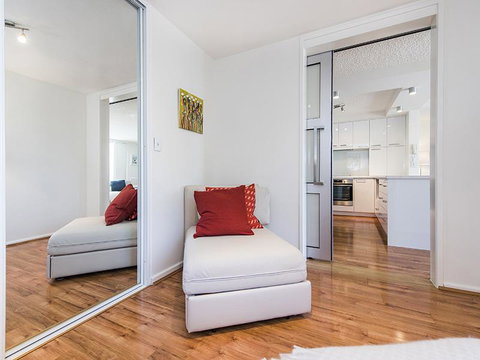 South Perth Deluxe Apartment - Accommodation in Surfers Paradise 19