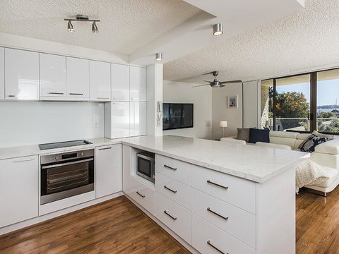 South Perth Deluxe Apartment - Accommodation in Surfers Paradise 4
