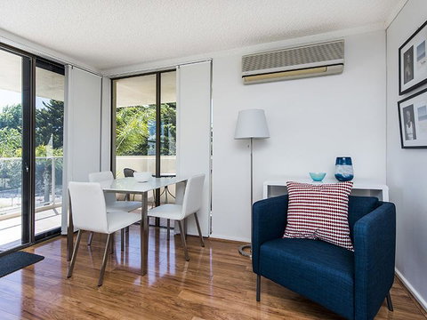 South Perth Deluxe Apartment - Accommodation in Surfers Paradise 16