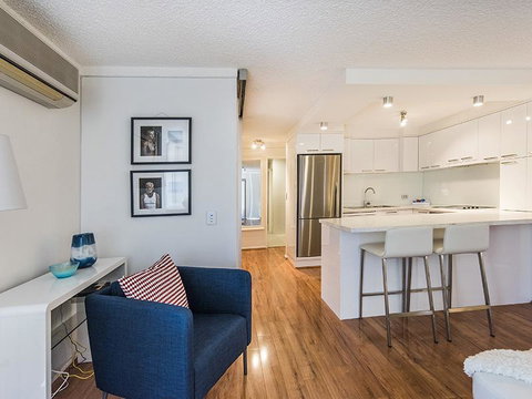 South Perth Deluxe Apartment - Accommodation in Surfers Paradise 23