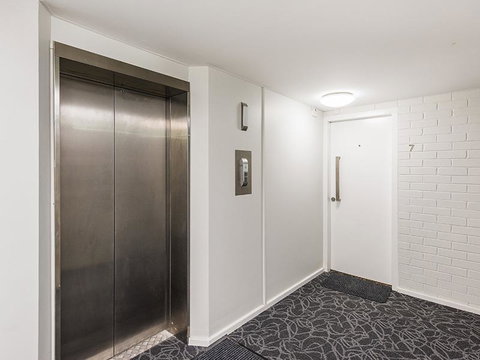 South Perth Deluxe Apartment - Accommodation in Surfers Paradise 44