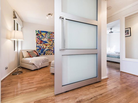 South Perth Deluxe Apartment - Accommodation in Surfers Paradise 3