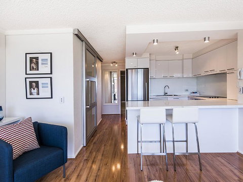 South Perth Deluxe Apartment - Accommodation in Surfers Paradise 7