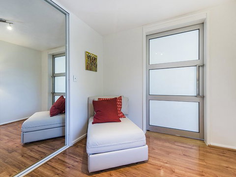 South Perth Deluxe Apartment - Accommodation in Surfers Paradise 25