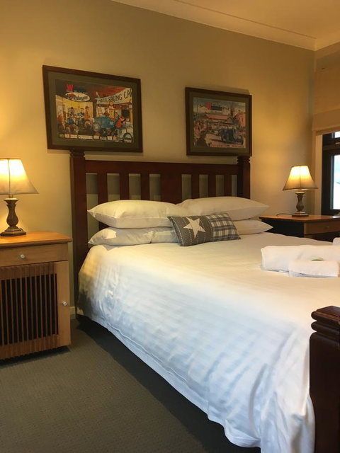 Rowley House - Accommodation in Surfers Paradise 12